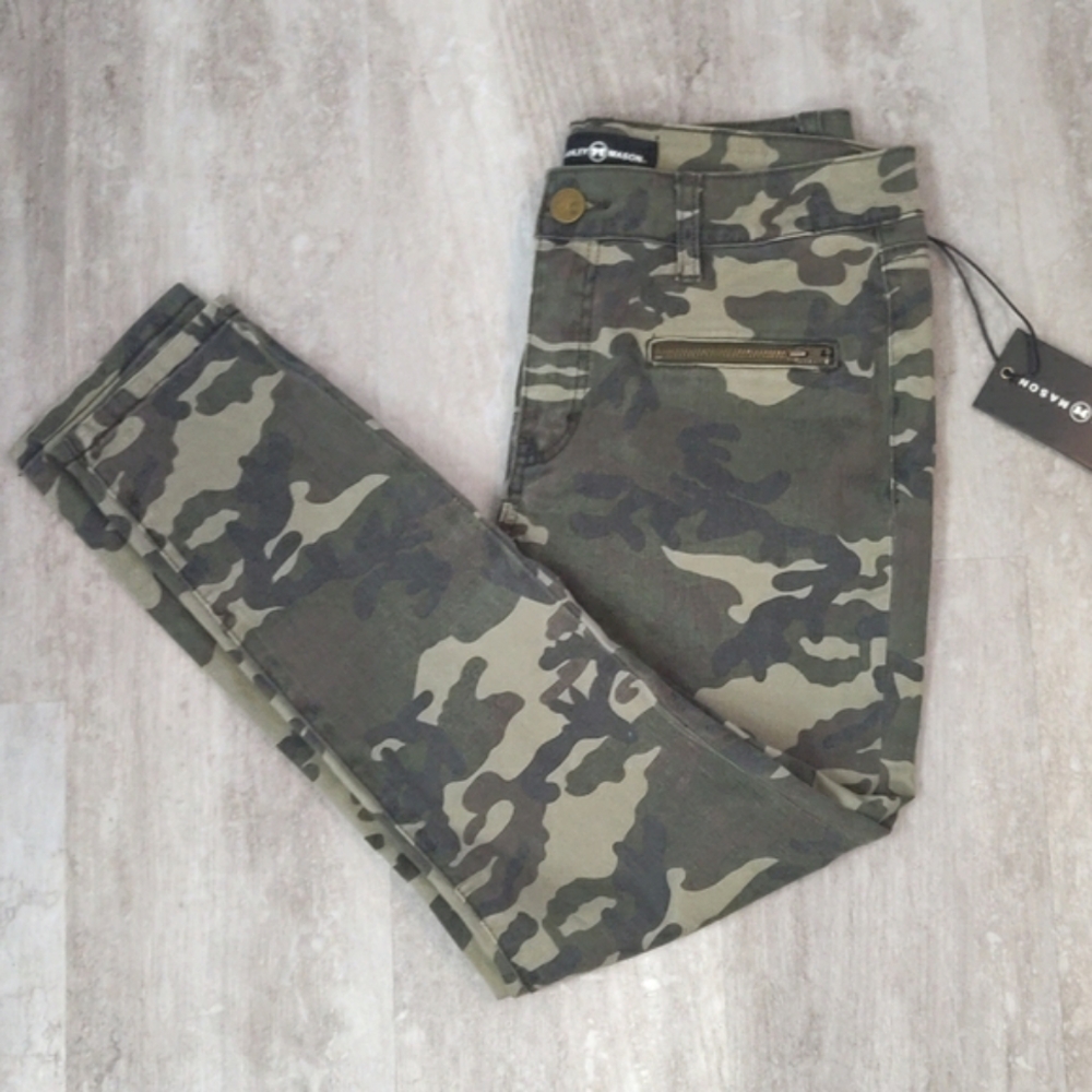 🆕 Anthropologie Camo Jeans